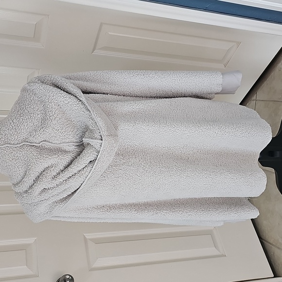 New Chicgal Fuzzy Hooded Open Front Sherpa Jacket Coat W Pockets 2XL Oatmeal - Picture 12 of 14